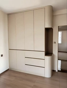 Armario de Dormitorio Blanco de Gran Capacidad, Diseño Moderno y Minimalista, de Madera, con Altura Ajustable - Product Image 1