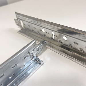 Ángulo de pared de acabado de acero galvanizado por inmersión en caliente de edificio moderno y material de marco de techo de yeso suspendido - Product Image 2