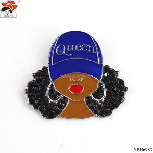 Broche en forme de chapeau de reine rose inspirée des cheveux bouclés, logo personnalisé, couleur, lettre grecque, sororité, fraternité, cadeau de mariage, cristal - Product Image 2