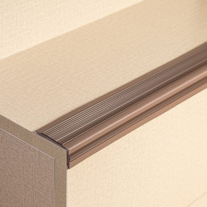 <span class=keywords><strong>Bande</strong></span> <span class=keywords><strong>antidérapante</strong></span> autocollante pour <span class=keywords><strong>escalier</strong></span>, protection de bord en caoutchouc résistant à l'usure, installation facile - Product Image 5