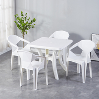 Ensemble de chaises rondes empilables en plastique pour salle à manger, 4 chaises, tables et chaises d'extérieur, chaises de salle à manger empilables pour restaurant