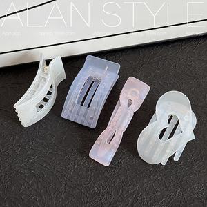 Nouvelle pince à cheveux OEM de style coréen en résine haut de gamme, simple, en forme de requin, pour femme, accessoires capillaires faits à la main - Product Image 3