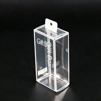 Boîte de protection en plastique PET transparent recyclable avec cintre, petite boîte d'emballage transparente personnalisée pour les produits pour bébés et la maternité