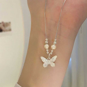 สร้อยคอไข่มุกสแตนเลสลายดอกไม้สุดหรูสำหรับเด็กชุบโรเดียมแบบมินิมอล - Product Image 1