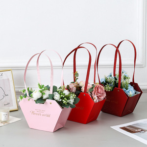 Caixa de Presente Floral em Forma de Coração Ecológica e Portátil para Embalagem de Buquês de Florista, Arte Floral DIY para o Dia das Mães e Dia dos Namorados - Product Image 1