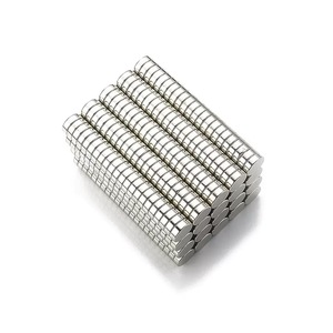 D5mm Magnete <span class=keywords><strong>Mini</strong></span> <span class=keywords><strong>Aimants</strong></span> À Disque Rond 5x1mm Ronde Circulaire Imane 5mm x 1mm N35 Aimant À Disque Permanent NdFeB N50 N52 5*1mm Aimant - Product Image 6