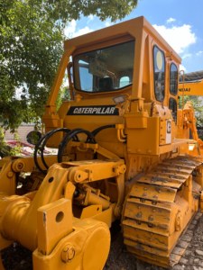 รถดันดิน CAT รุ่น D6G D7G ปี 2023 แบบตีนตะขาบ พร้อมเครื่องยนต์ Cummins เกียร์ และปั๊ม กำลัง 160 แรงม้า ความจุดันดิน 8.6 เมตร น้ำหนัก 20300 กิโลกรัม - Product Image 2