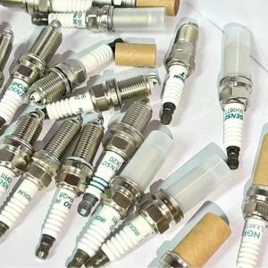 Bougie d'allumage JDE38685 en gros pour Land Rover Range Rover Evoque Jaguar, prix de gros, garantie 1 an - Product Image 1