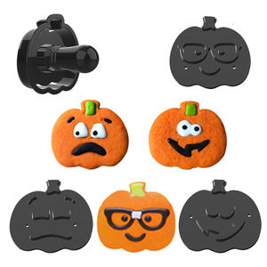Jeu de timbres en plastique pour <span class=keywords><strong>emporte</strong></span>-pièces Jack-O-Lantern <span class=keywords><strong>citrouille</strong></span> d'<span class=keywords><strong>Halloween</strong></span> avec embosseur - Product Image 1