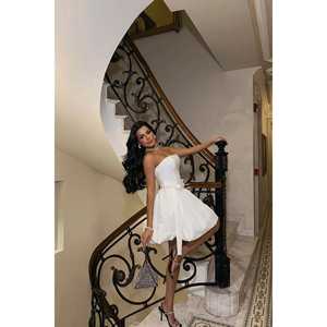 Robe de cocktail mini blanche sans bretelles - Product Image 1