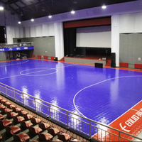 Revêtement de sol emboîtable Enlio pour futsal et patinage à roulettes avec tapis en caoutchouc en matériau PP, couleurs mélangées