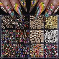 Accessoires de décoration d'ongles 3D en métal de bonne qualité, 12 compartiments, style japonais, strass colorés dorés, luxe vintage pour ongles