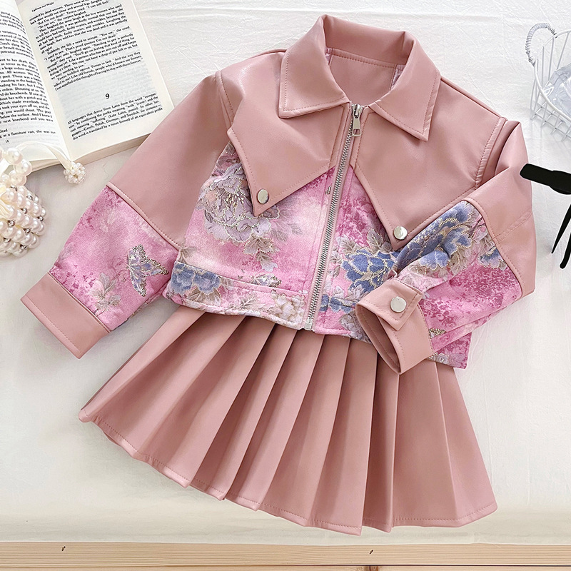 Completo due pezzi rosa