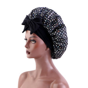 หมวกแก๊ปใส่นอนสำหรับผู้หญิงสายกว้างพร้อมพลอยเทียมอุปกรณ์เสริมผมซาตินขนาดกลาง - Product Image 4