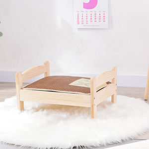 Lit pour chat moderne et classique au design français Maison pour animaux de compagnie en bois de pin massif à motif d'animaux pour chats chiens <span class=keywords><strong>Cage</strong></span> durable en peluche mousse et velours - Product Image 3