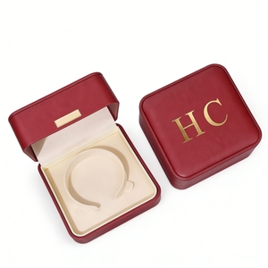 กล่องใส่สร้อยข้อมือแบบมีฝาปิดสั่งทำพิเศษ วัสดุหนัง PU คุณภาพสูง บุด้วยกำมะหยี่ ปั๊มฟอยล์โลโก้ตามสั่ง ราคาโรงงาน - Product Image 4