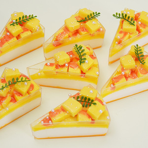 สติกเกอร์ติดตู้เย็นรูปเค้กมะม่วง Xc PU รุ่น 2024 ของเล่นอาหารจำลอง เค้กมูส ของตกแต่งร้านขนม สำหรับเด็กอายุ 8-13 ปี ใช้ได้ทั้งเด็กชายและเด็กหญิง - Product Image 2