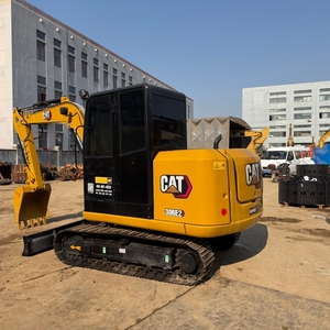 Mini-excavatrice CAT 306E2 d'occasion avec godet de terrassement d'une capacité de 0,12 m³, poids opérationnel de 1,2 tonne, moteur d'origine, bon état - Product Image 2
