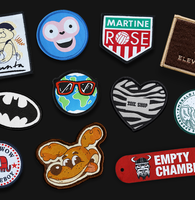 Écusson et badge tissés écologiques avec logo personnalisé, étiquette de vêtement en tissu haute densité avec taille et couleur personnalisables