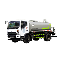 Camion arroseur de petite taille pour l'irrigation des jardins municipaux