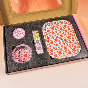 Set de accesorios para fumar DIY: Bandeja enrolladora FREESTYLE, Cenicero y Molinillos - Product Image 3