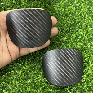 Espinilleras de Fútbol Ligeras de Fibra de Carbono, Protección Deportiva Anticolisión para Adultos y Adolescentes en Competencia - Product Image 4