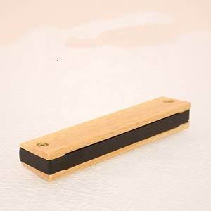Armónica de Madera para Niños, Mini Armónica <span class=keywords><strong>Musical</strong></span>, Varios Estilos, Diseño de Dibujos Animados, Venta Caliente de Fábrica, Juguetes de Madera al por Mayor de 13 cm - Product Image 4
