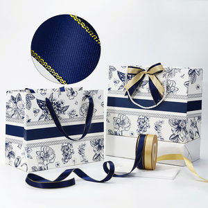 Lude nhà máy OEM 100% polyester satin Ribbon với logo mua sắm Boutique Túi giấy với Ribbon xử lý quà tặng bao bì Băng - Product Image 1
