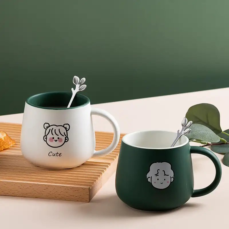 Couple custom cartoon avatar color glaze ceramic creative coffee mug with lid and spoon