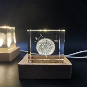 Thời trang Máy tính để bàn trang trí kính chặn giấy loại đẹp đám cưới hoặc sinh nhật Laser khắc tinh thể Cube ánh sáng ban đêm - Product Image 3