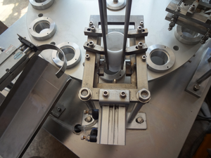 Machine de remplissage de <span class=keywords><strong>capsules</strong></span> de café en aluminium, fournisseur de produits de Shanghai, machine de remplissage kcup - Product Image 4