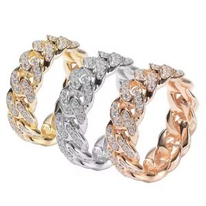 Nouvelle conception Bague en or avec pierres CZ pavées en laiton, bagues cubaines épaisses pour femmes et hommes, vente en gros, accessoires de bijoux hip-hop - Product Image 1