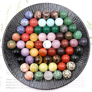 Vente en gros de boules de quartz naturel poli non poreux de 20 mm, pierres de Reiki pour les sept chakras, pierres précieuses de guérison aux sept couleurs - Product Image 4