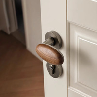 Serrure de porte magnétique silencieuse à commande tactile ambidextre, style moderne du milieu du siècle et chinois, en acier, pour portes en bois de chambre à coucher