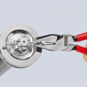 คีมอเนกประสงค์ KNIPEX 02 01 225 แบบแข็งแรง หุ้มด้วยเรซินสังเคราะห์เคลือบสีดำ ขนาด 225 มม. - Product Image 4