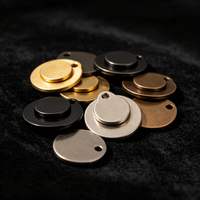 Collier tendance classique en acier inoxydable plaqué or 18 carats avec pendentif cœur, hypoallergénique, minimaliste, unisexe, chaîne à maillons personnalisable OEM