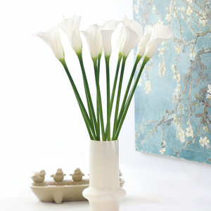 Fleur artificielle de haute qualité EV, lys blanc Calla pour la décoration de la maison et des mariages - Product Image 3