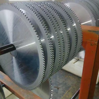 Scie à découper d'angle de précision avec table rotative manuelle pour profilés en aluminium à 45 et 90 degrés