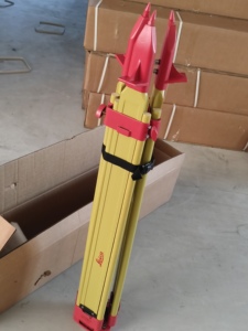 Trípode de madera de alta resistencia con bloqueo único para estación total, accesorios para instrumentos, bastones de topografía y sistema de liberación rápida, mini telémetro S - Product Image 3
