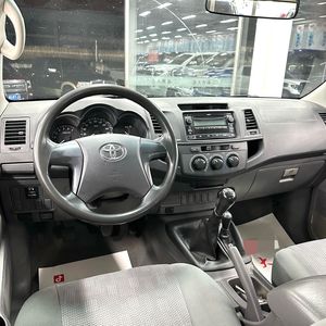 Camioneta Diésel Usada Barata <span class=keywords><strong>Toyota</strong></span> Hilux 2013 LHD 3.0T Turbo 4WD Manual MT, <span class=keywords><strong>Autos</strong></span> <span class=keywords><strong>Usados</strong></span> en Venta, Exportación desde China, Lista para Enviar Ahora - Product Image 4