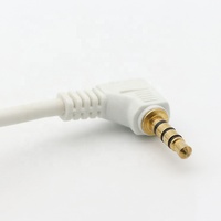 Câble audio stéréo mâle à mâle à angle droit 3.5mm Jack TRRS