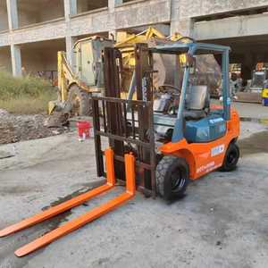 Montacargas TOYOTA30 Usado en Buen Estado, Segunda Mano, Marca Japonesa, Diseño Original, Nuevo, Montacargas Usado TCM/KOMATSU 30 en Existencia para la Venta - Product Image 3