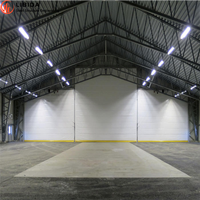 Bâtiment d'entrepôt préfabriqué en acier robuste avec conception imperméable, hangar pour avions