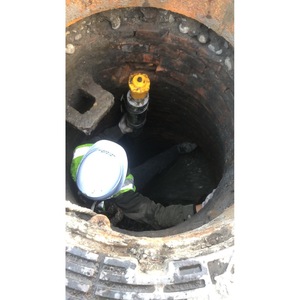 Jauge de niveau radar à impulsions 120 GHz 4-20 mA en métal 24 VDC pour la surveillance du niveau d'eau dans les canalisations municipales - Product Image 3