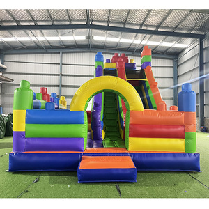 Château gonflable commercial avec toboggans aquatiques, <span class=keywords><strong>piscine</strong></span> et zone de saut Castillo Inflable Hupfburg - Product Image 2