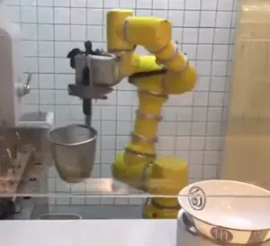 Roboter Arm für Lebensmittel Kochen Roboter Nudeln machen Maschine Restaurant Roboter Arm