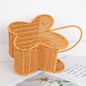 Panier de rangement en rotin en forme de papillon avec poignée, organisateur de bureau géométrique marron, panier tissé à la main pour la décoration de la maison - Product Image 1