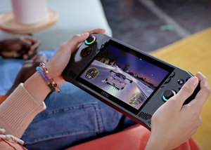 MS.I Claw Gaming Handheld A1M Console de jeu portable Processeurs Core Ultra 16 Go de RAM 1 To de SSD Graphismes 1080p Claw MSI - Product Image 6
