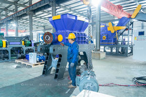 Broyeur à double arbre pour déchets solides à haute capacité - Product Image 2