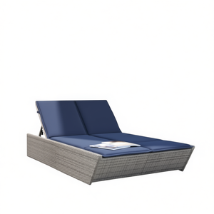 Lettino Prendisole Doppio da Esterno in Rattan PE Grigio con Cuscini Blu, Reclinabile Manualmente, Design Moderno - Product Image 1